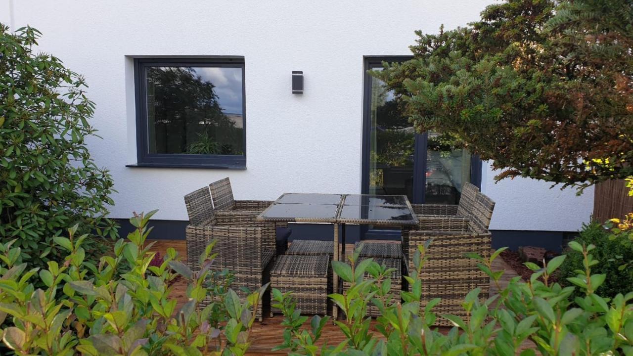 Haus Edda - Ferienwohnungen Mit Garten Und Schlossblick Marburg ภายนอก รูปภาพ