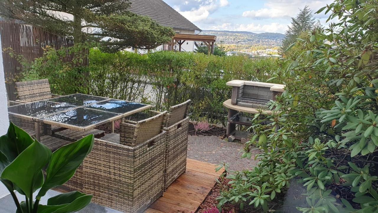 Haus Edda - Ferienwohnungen Mit Garten Und Schlossblick Marburg ภายนอก รูปภาพ